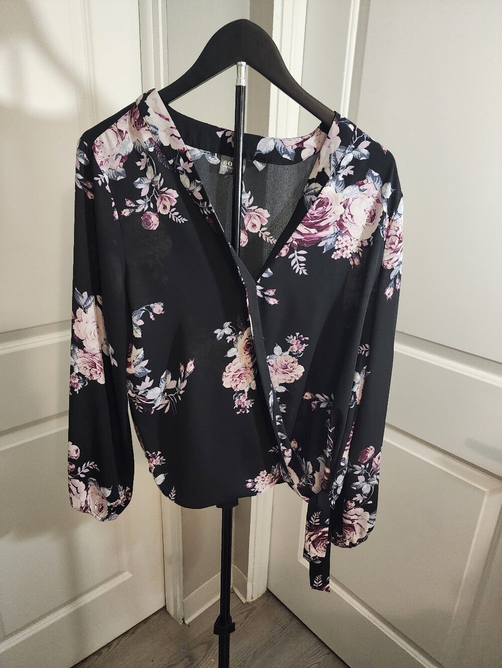 SOHO New York & Company Floral Wrap Blouse Size M